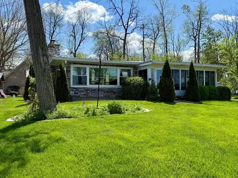 10436 Seminole Shore Dr, Huntsville, OH 43324