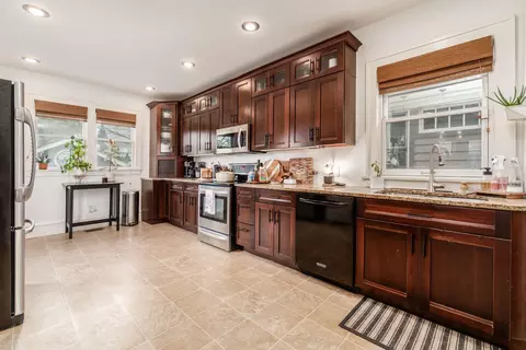 Kitchen - 64 E Kelso Rd, Columbus, OH 43202 photo 1 of 3