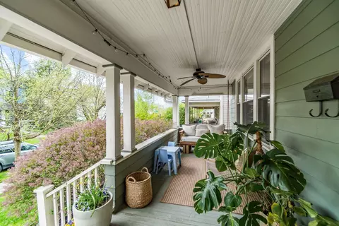 Exterior - 64 E Kelso Rd, Columbus, OH 43202 photo 5 of 13