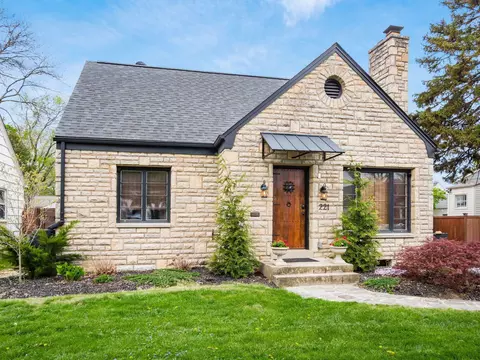 221 S Algonquin Ave, Columbus, OH 43204