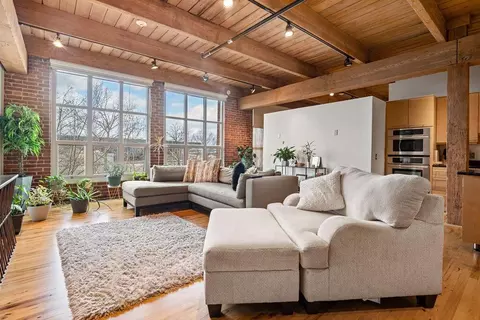 448 W Nationwide Blvd #307, Columbus, OH 43215