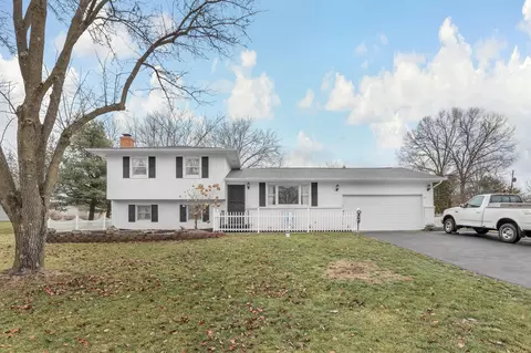 222 Deer Trail Rd, Reynoldsburg, OH 43068