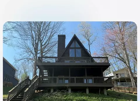 503 Greenacre Cir, Howard, OH 43028