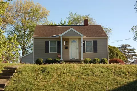 416 W 9th St, Marysville, OH 43040
