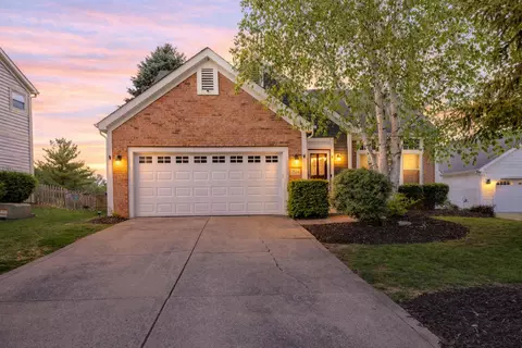 7824 Oakland Hills Ct, Pickerington, OH 43147