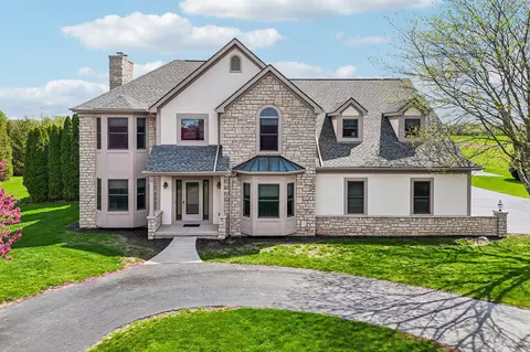 8147 Patterson Rd, Hilliard, OH 43026