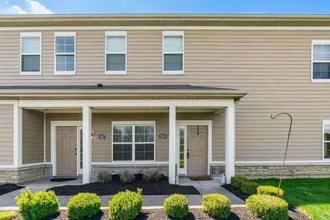 3565 Birkland Cir, Lewis Center, OH 43035