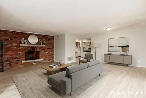 1512 Lafayette Dr # B, Upper Arlington, OH 43220