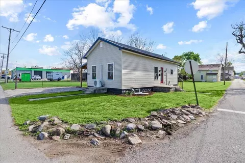329 S Elm St, Bellefontaine, OH 43311
