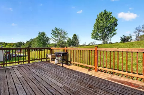 Exterior - 221 Twilight Dr, Jackson, OH 45640 photo 10 of 10