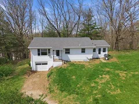 3741 Mayfair Ln, Cambridge, OH 43725