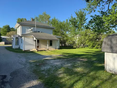 27 State St, Jeffersonville, OH 43128