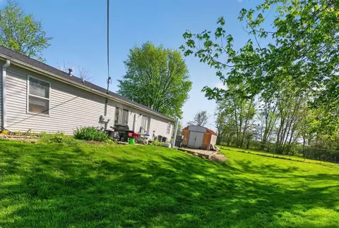 Exterior - 28 30 Vernon Ave, Delaware, OH 43015 photo 5 of 7