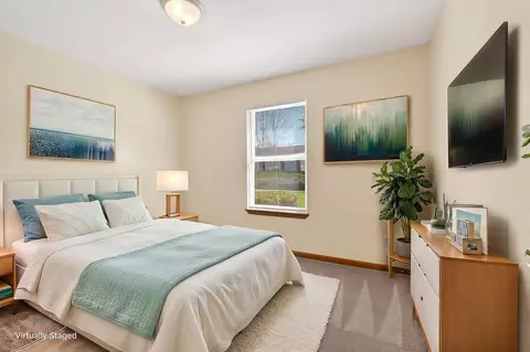 Bedroom - 28 30 Vernon Ave, Delaware, OH 43015 photo 1 of 7