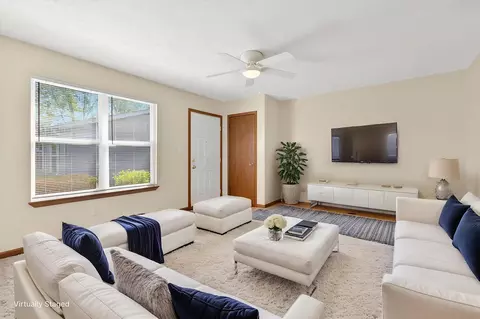 Living - 28 30 Vernon Ave, Delaware, OH 43015 photo 5 of 5