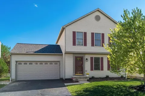 337 Holly Grove Rd, Lewis Center, OH 43035