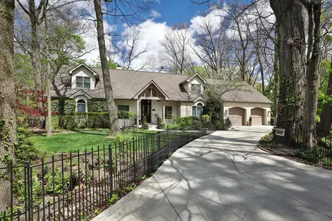 455 Walhalla Rd, Columbus, OH 43202