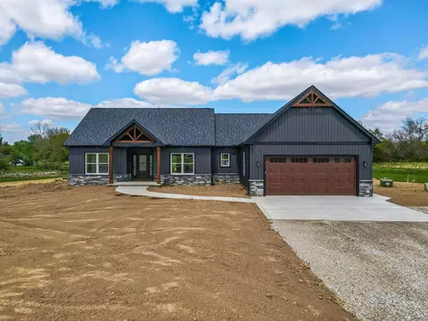 4254 Stone Hill Dr E, Carroll, OH 43112