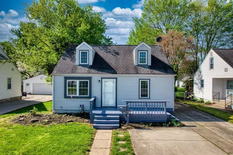 989 Davis Ave, Newark, OH 43055