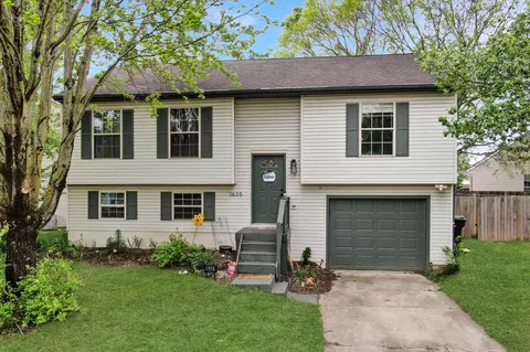 1635 Westmeadow Dr, Columbus, OH 43223