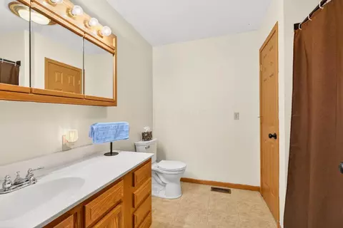 Bath - 163 Blue Sky Dr, Jackson, OH 45640 photo 2 of 2