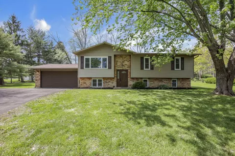 389 Twenty Grand Rd SW, Pataskala, OH 43062