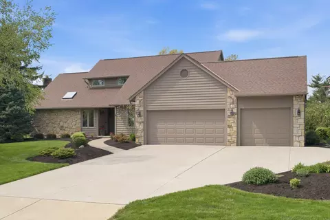 8628 Finlarig Dr, Dublin, OH 43017