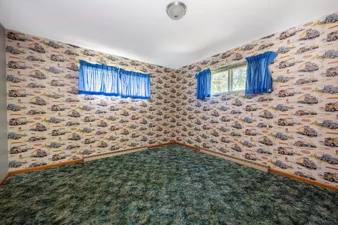 Bedroom - 321 State St, Edison, OH 43320 photo 5 of 6