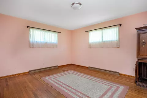 Bedroom - 321 State St, Edison, OH 43320 photo 3 of 6