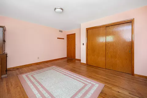 Bedroom - 321 State St, Edison, OH 43320 photo 4 of 6