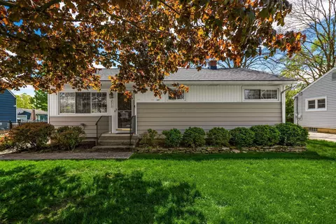 2513 Woodstock Rd, Columbus, OH 43221