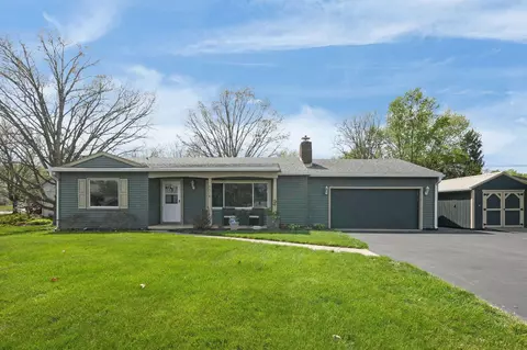 2318 Pawnee Dr, London, OH 43140
