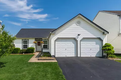 1684 Eastbrook Dr N, Columbus, OH 43223