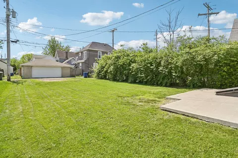 Exterior - 645 E 3rd Ave, Columbus, OH 43201 photo 6 of 13