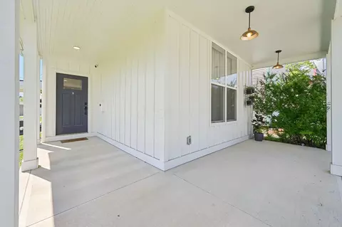 Exterior - 645 E 3rd Ave, Columbus, OH 43201 photo 4 of 13