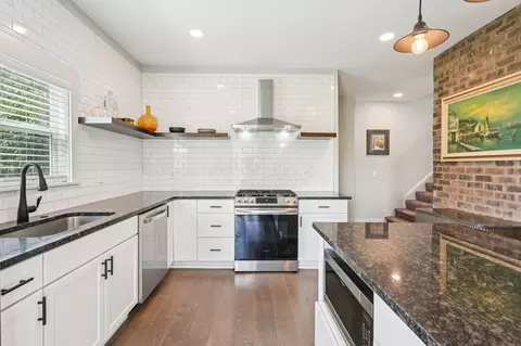 Kitchen - 645 E 3rd Ave, Columbus, OH 43201 photo 5 of 5