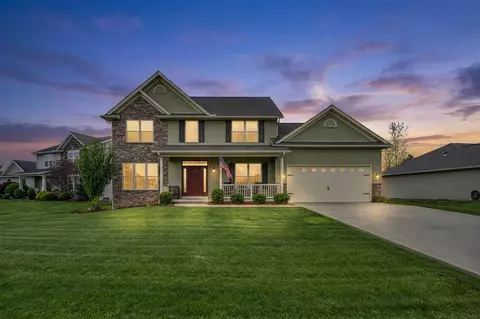 27 Fieldcrest Dr, Centerburg, OH 43011