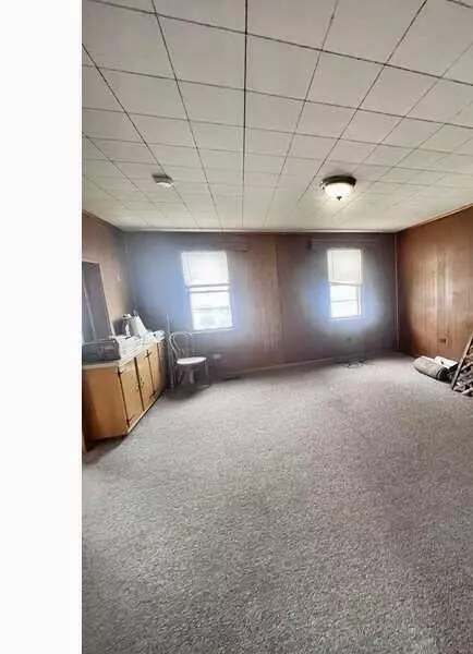 Living - 171 Warner Ave, Logan, OH 43138 photo 2 of 2