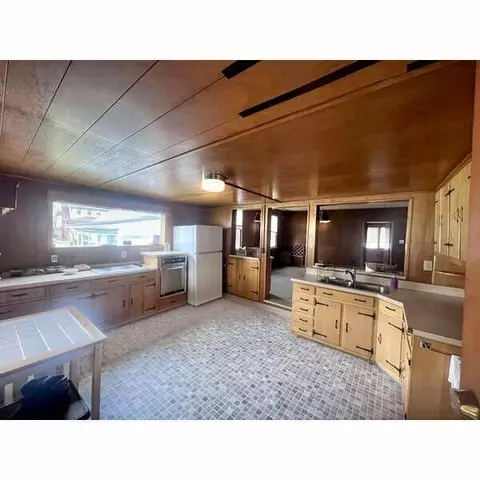 Kitchen - 171 Warner Ave, Logan, OH 43138 photo 1 of 3