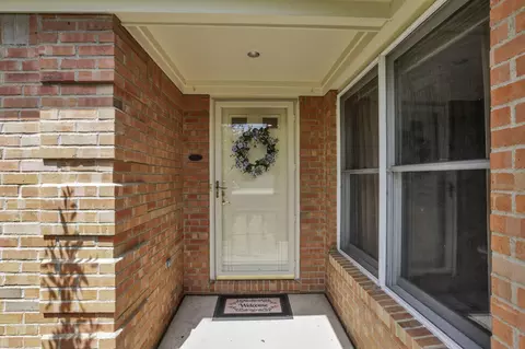 3122 Kingsmead, Dublin, OH 43017