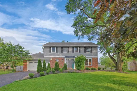 10131 Hounsdale Dr, Pickerington, OH 43147