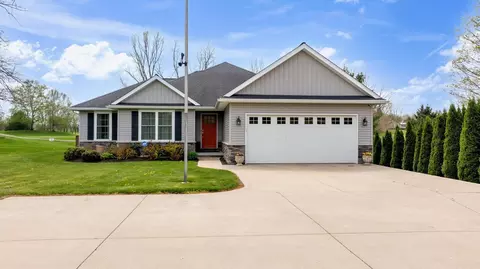 21146 Floralwood Dr, Howard, OH 43028
