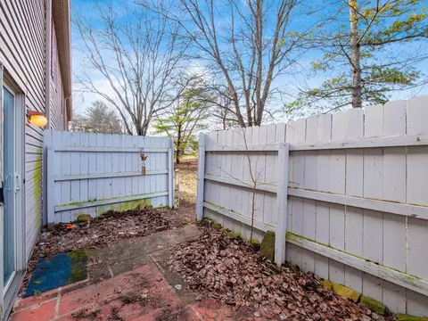 Exterior - 1211 Rivercrest Dr S #E, Delaware, OH 43015 photo 4 of 9