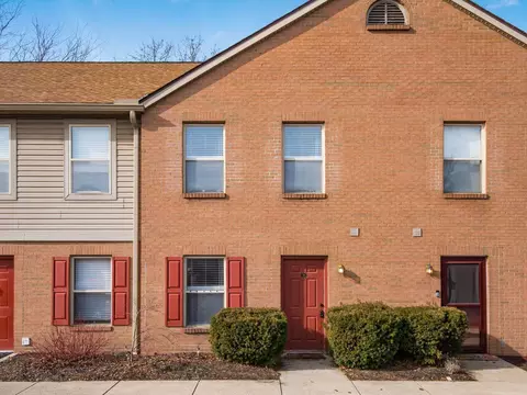 Exterior - 1211 Rivercrest Dr S #E, Delaware, OH 43015 photo 2 of 9