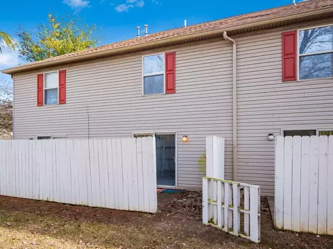 Exterior - 1211 Rivercrest Dr S #E, Delaware, OH 43015 photo 7 of 9