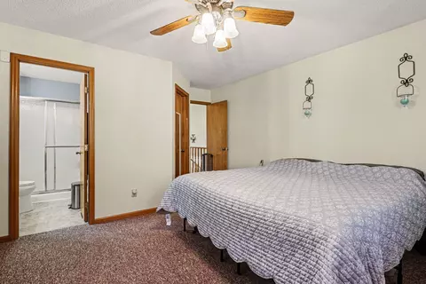 Bedroom - 31234 Mays Rd, Logan, OH 43138 photo 2 of 3