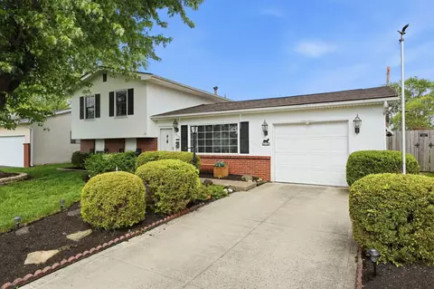 440 Deerwood Ave E, Columbus, OH 43230