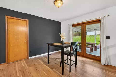 Dining - 24 S Longworth St, Jackson, OH 45640 photo 2 of 2