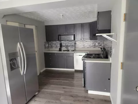 3810 Charbonnett Ct, Columbus, OH 43232
