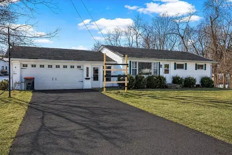 201 Laverne Dr, Newark, OH 43055